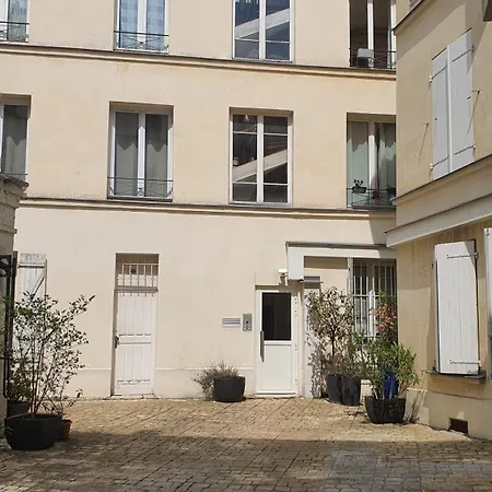 Calme Et Ensoleille Entierement Renove Parigi